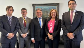 CONAMP realiza visita institucional à senadora Zenaide Maia